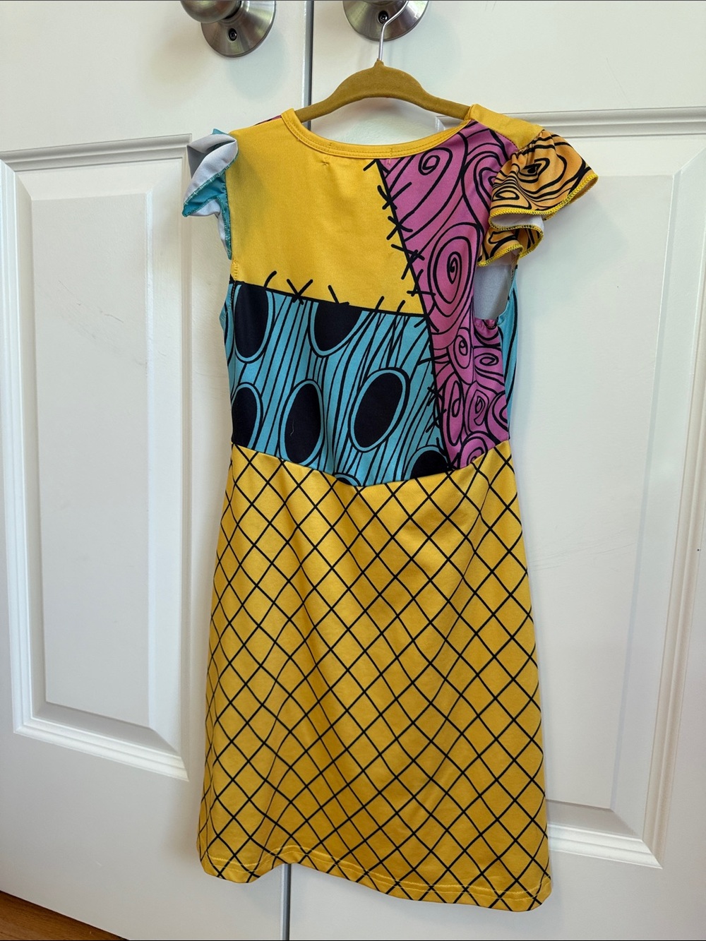 Colorblock Flutter-Sleeve Kids Dress in Yellow, Pink, Teal & Black - Picture 3 of 3